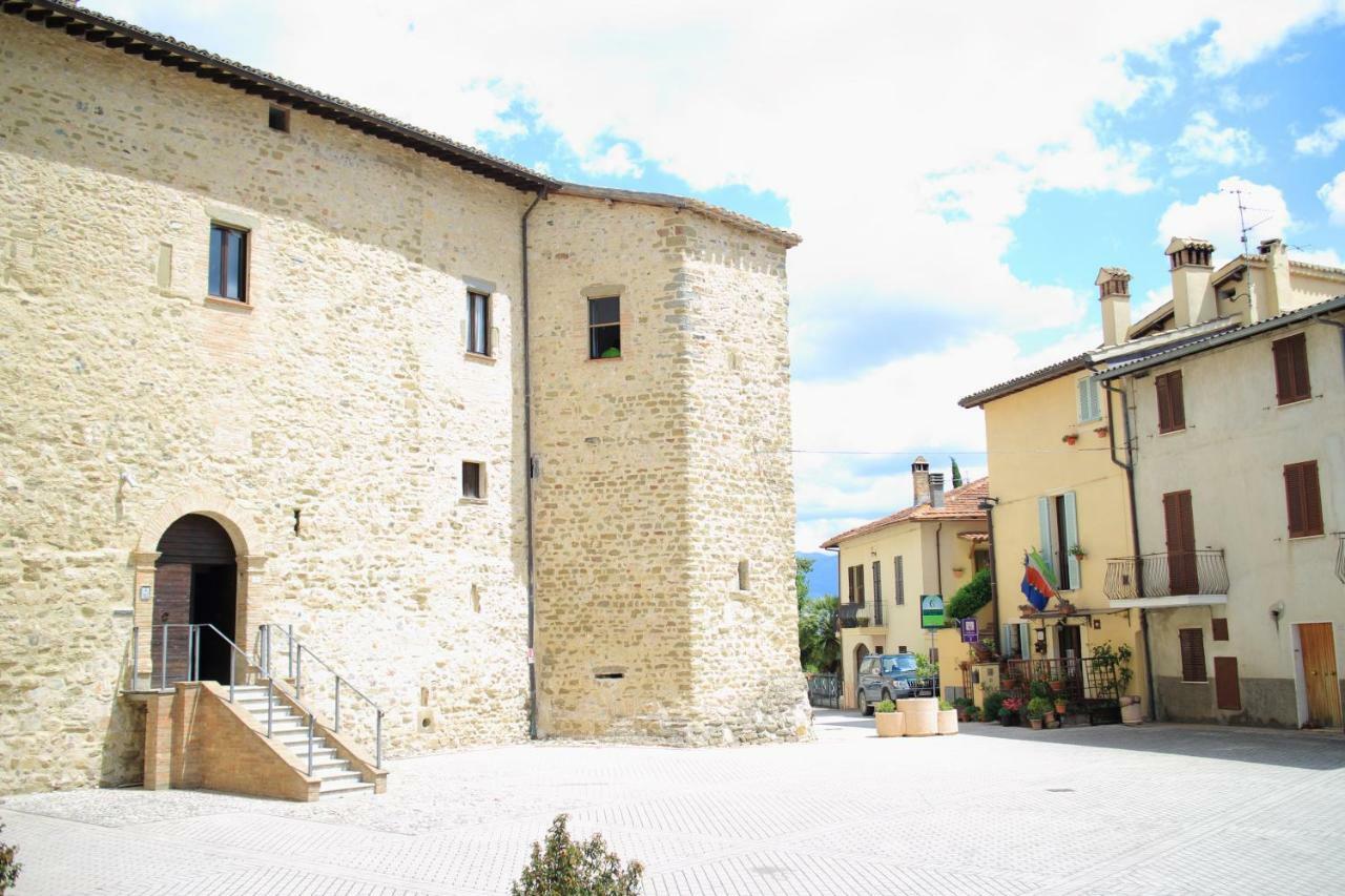 Angolo Del Gelsomino Castel Ritaldi Buitenkant foto