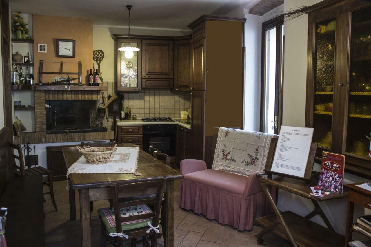 Angolo Del Gelsomino Castel Ritaldi Buitenkant foto