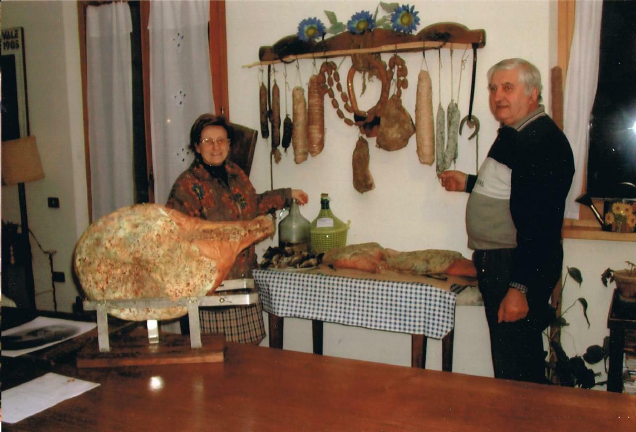 Angolo Del Gelsomino Castel Ritaldi Buitenkant foto