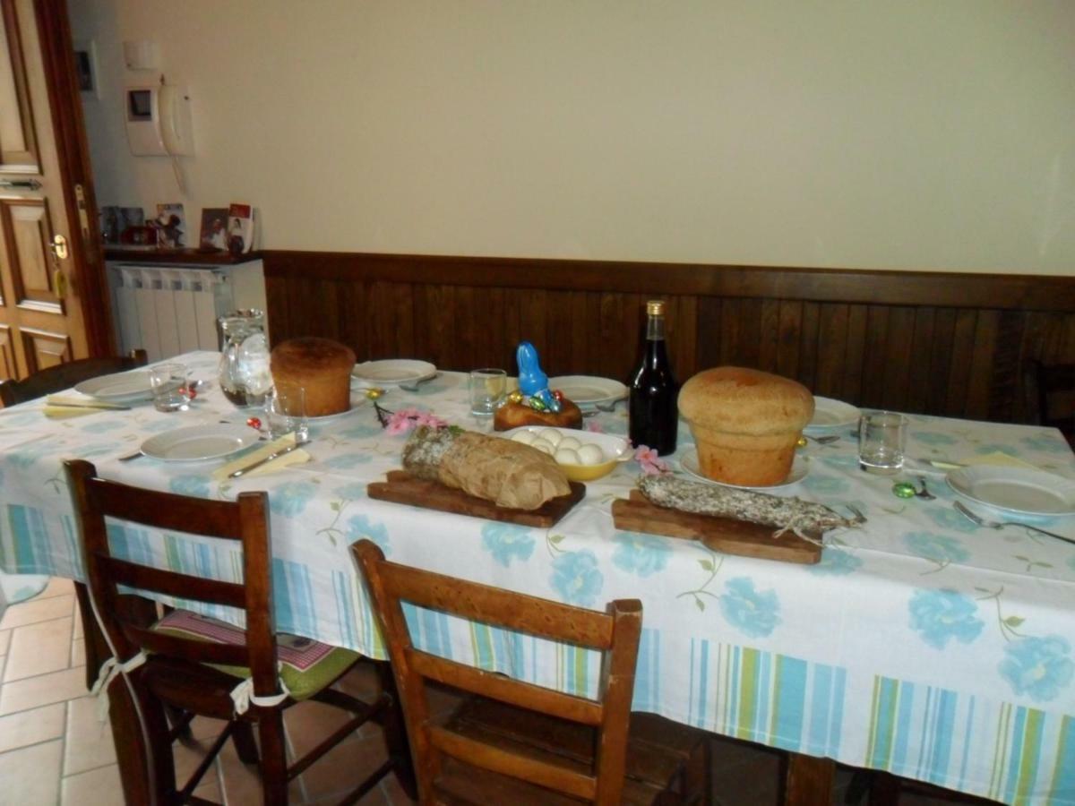 Angolo Del Gelsomino Castel Ritaldi Buitenkant foto